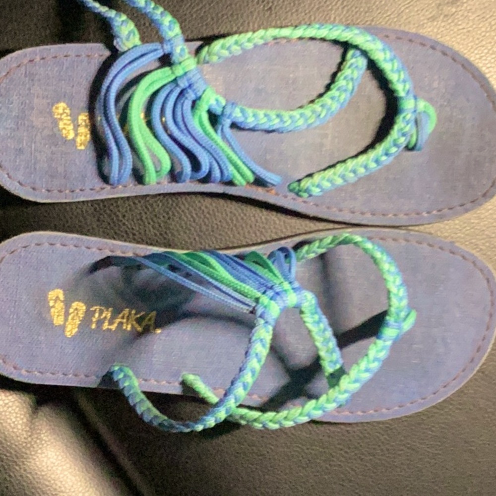 Criss cross flip flop sandals boho beach sandals in size 7